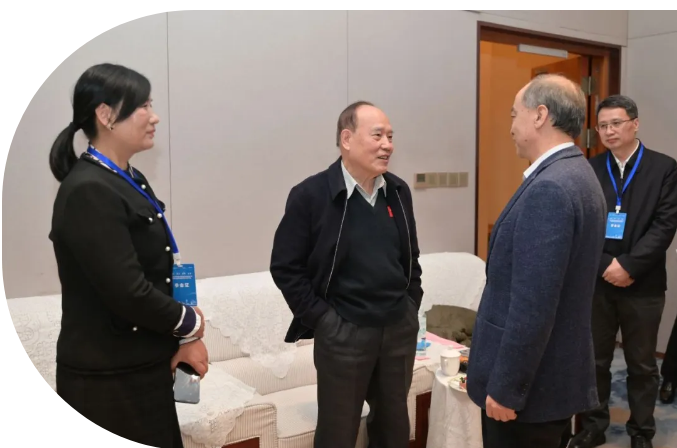 1748596594117415.png 24-25011GF633112.png